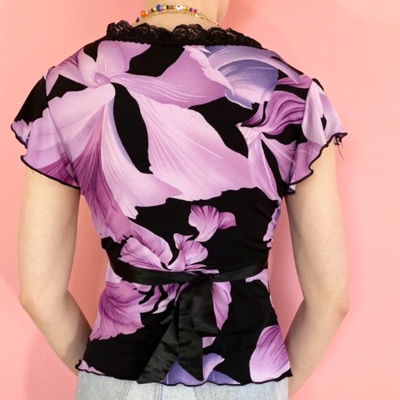 Beautiful floral blouse - Picture 4 of 4